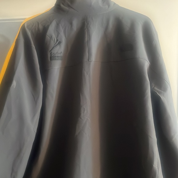 NORTH FACE SPRING/FALL JACKET - Picture 5 of 9